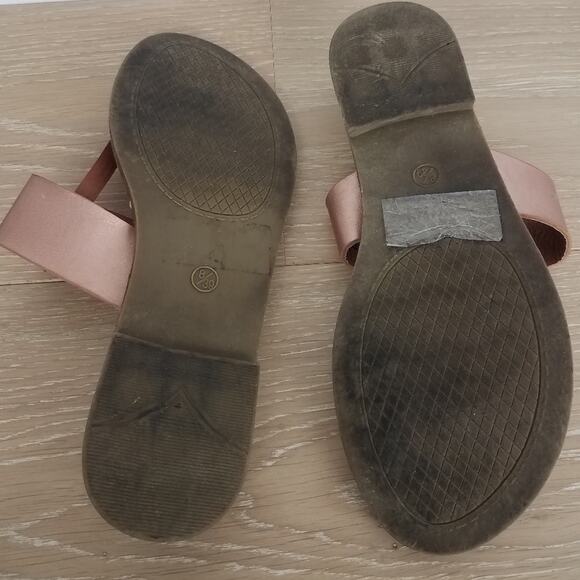 Seven 7  | Rose Gold Thong Sandals Flats 8 - Picture 6 of 7